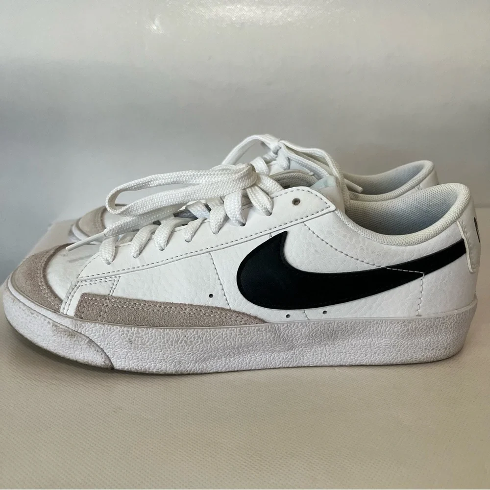 Nike Blazer Low 77 Sneakers
